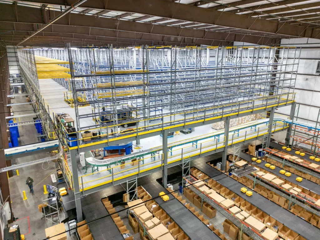 Multi-level mezzanine in a Warehouse with